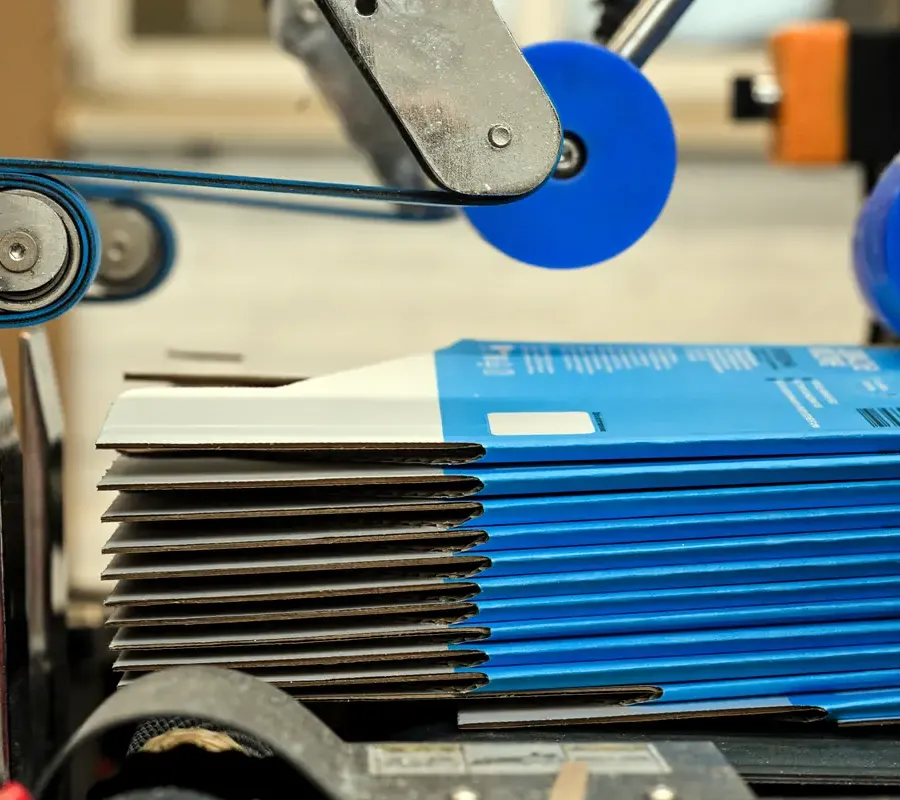 Automated packaging machinery and conveyor equipment